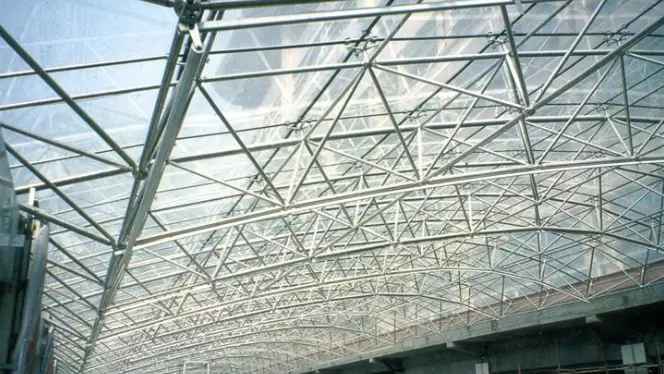 呼和浩特水泥厂网架安装